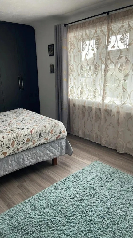 2 Bedroom House Near Wembley