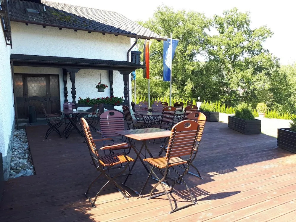 Hotel - Gasthof Spessarttor & Hotel Bergwiesen -hier auf Wunsch Zimmer mit Balkon