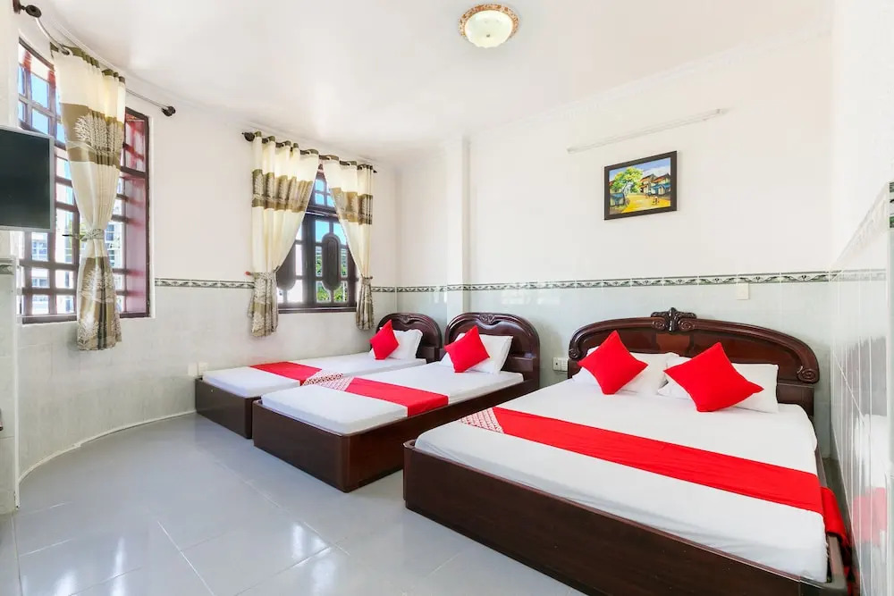 T90 Guest House