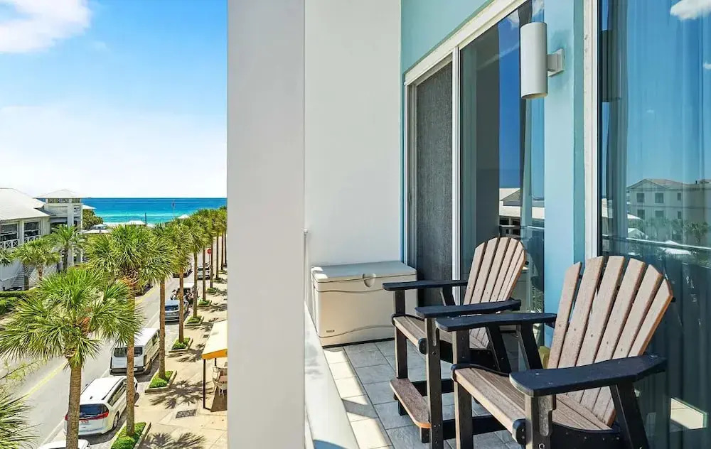 Six Palms 4A