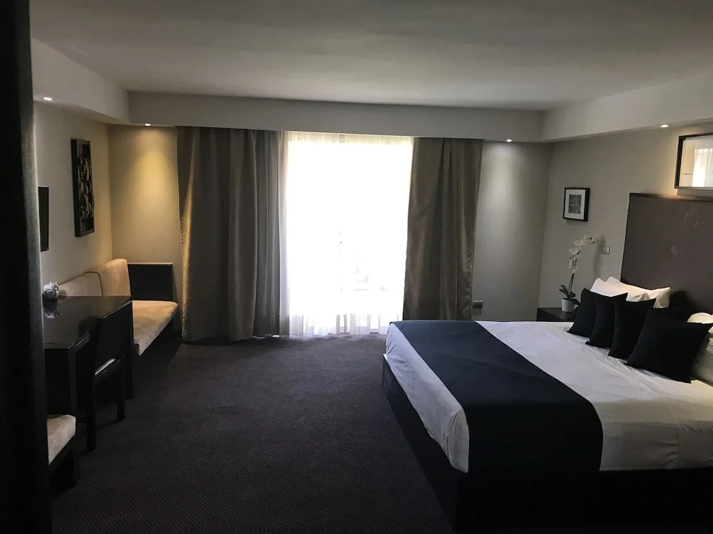 Savoy Hotel Boutique