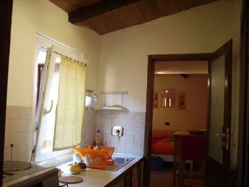 Aurelio's Apartments