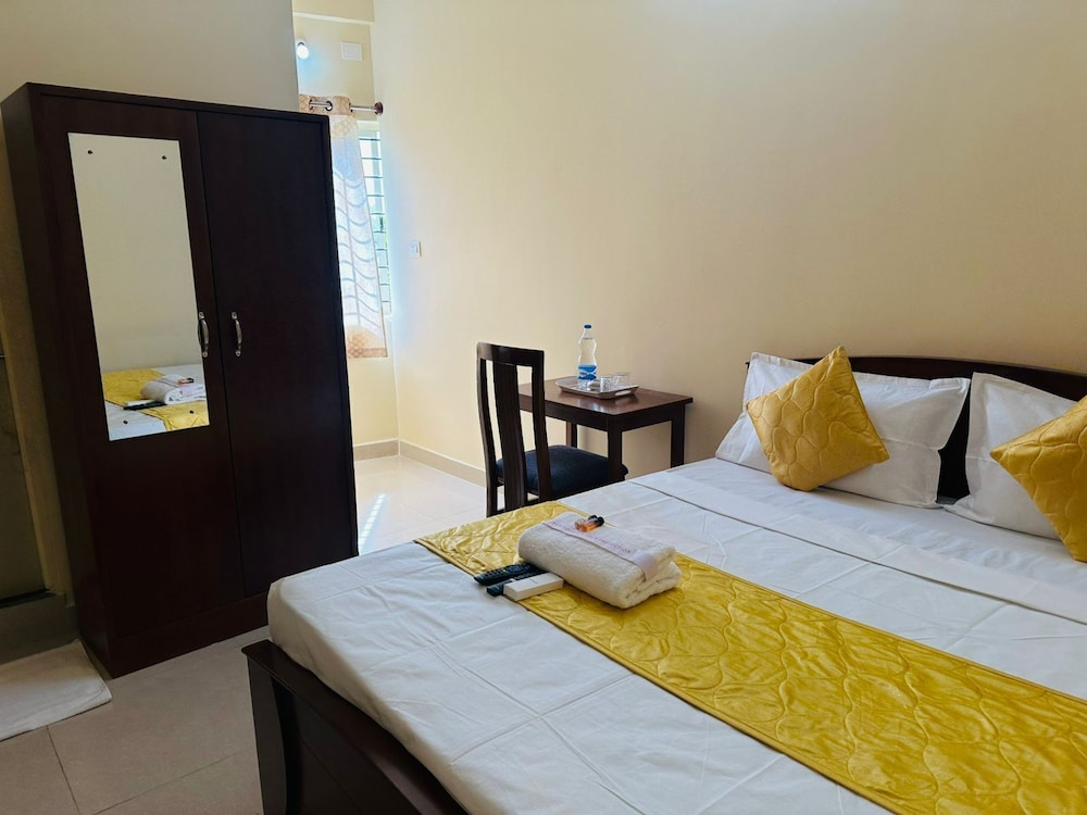 S G R Hotel & Lodge