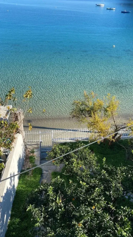 Tolo Beach House with Breathtaking View