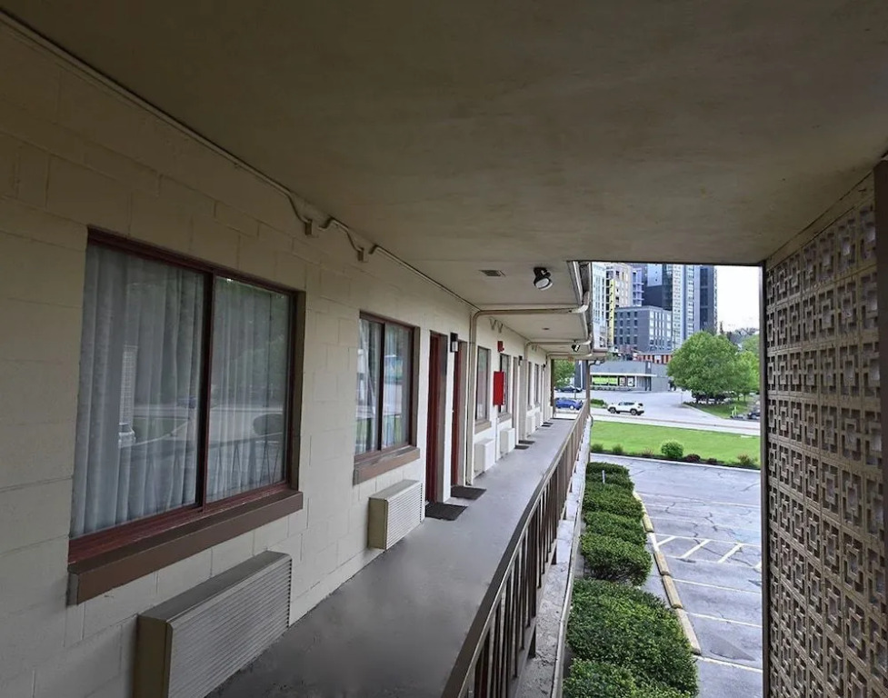 Campus Inn