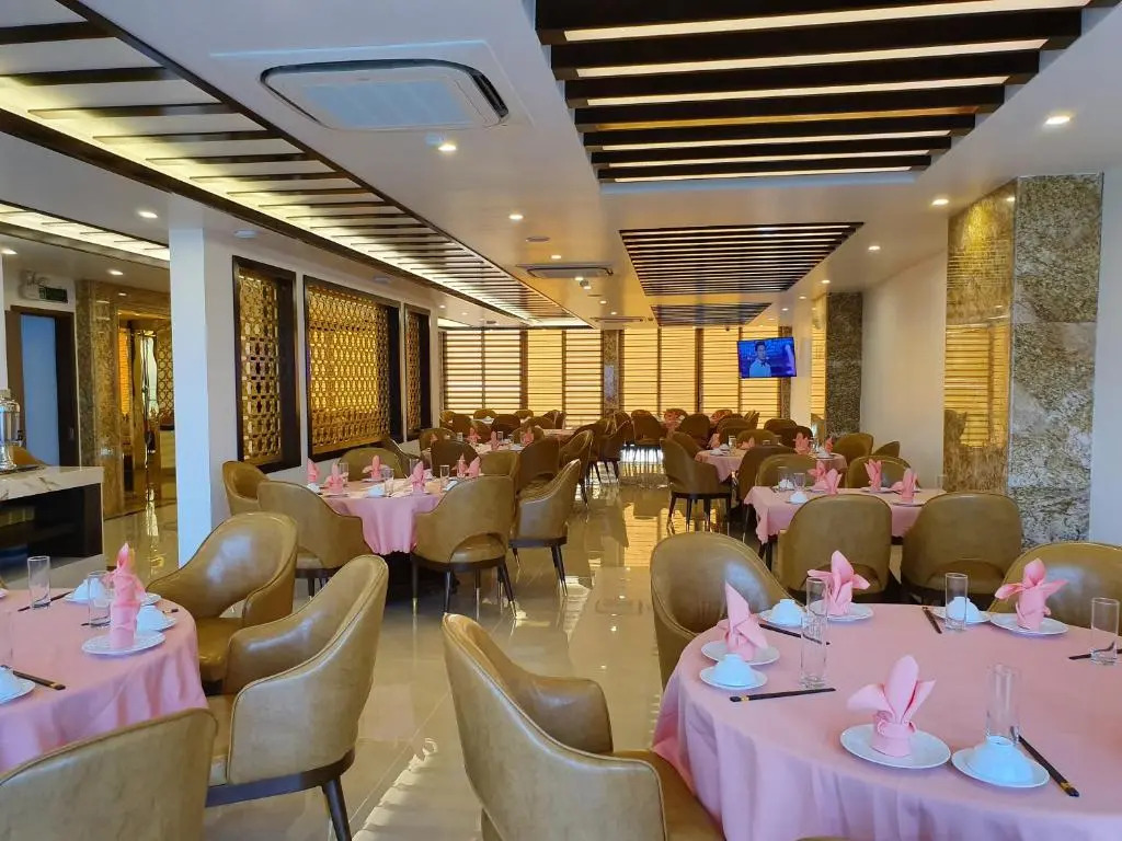 Golden Palm HaLong Hotel
