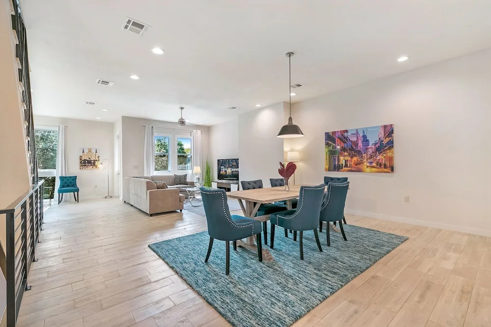 Bienville Townhouse on a Gated Campus