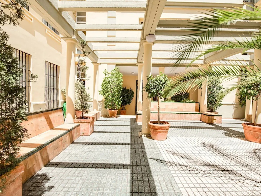Comfy Holiday Home in Seville near Town Center