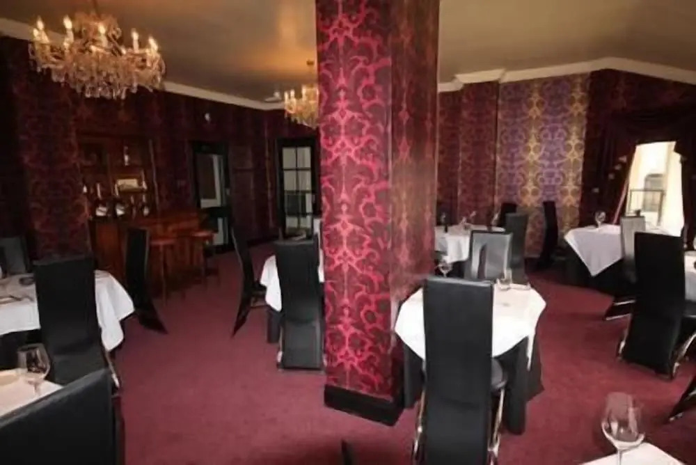 The Lilly Restaurant With Rooms