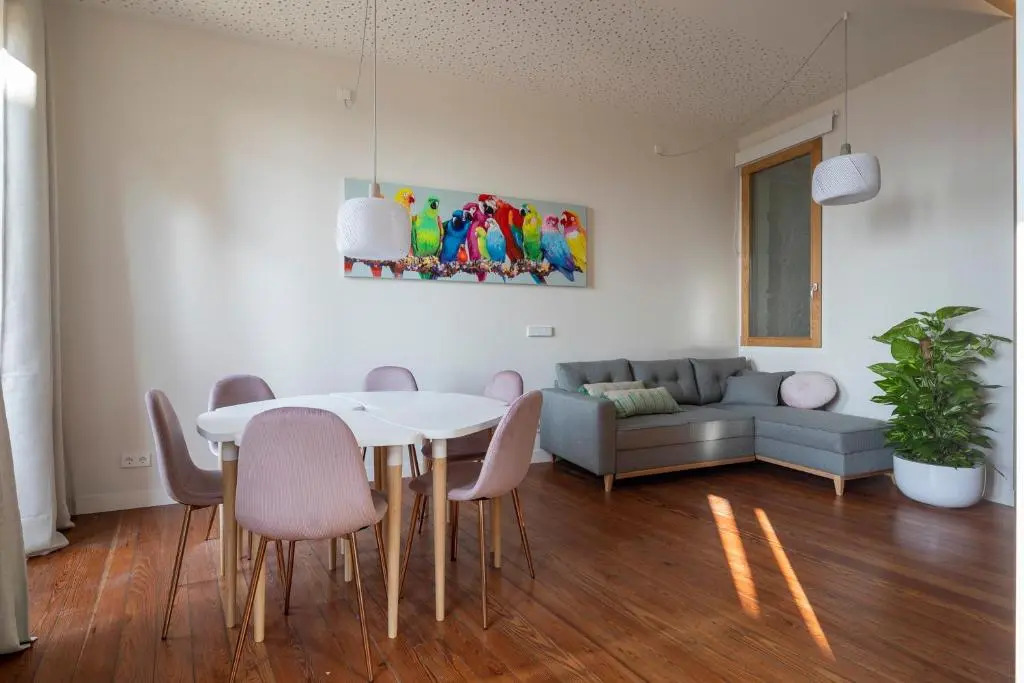 Olivo Apartment by Pris
