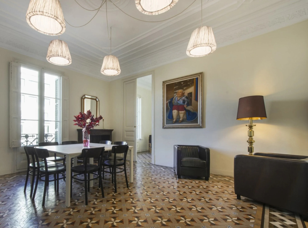 RAMBLA - Cozy Big Apartment