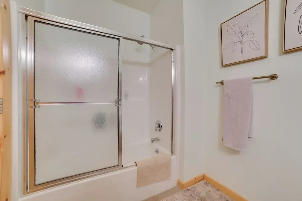 Modern Bellaire Condo: Pool Access, Near Skiing!
