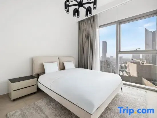 Luxury 2BR Walk-In Closet + Full Burj Khalifa View