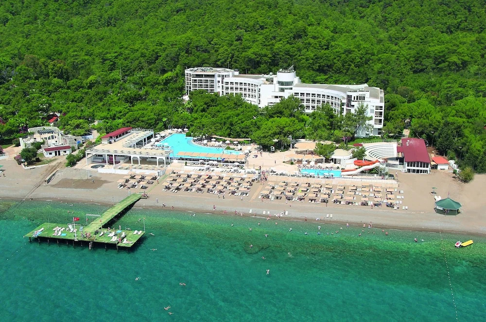 Perre La Mer Hotel Resort & Spa