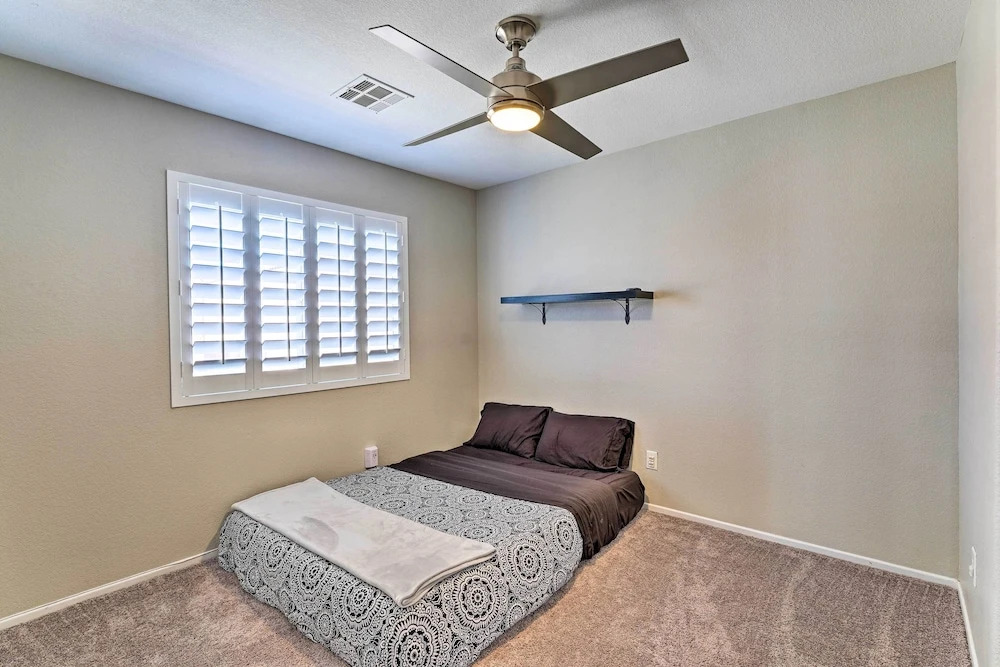 Stylish House w/ Patio, 8 Mi to Vegas Strip!