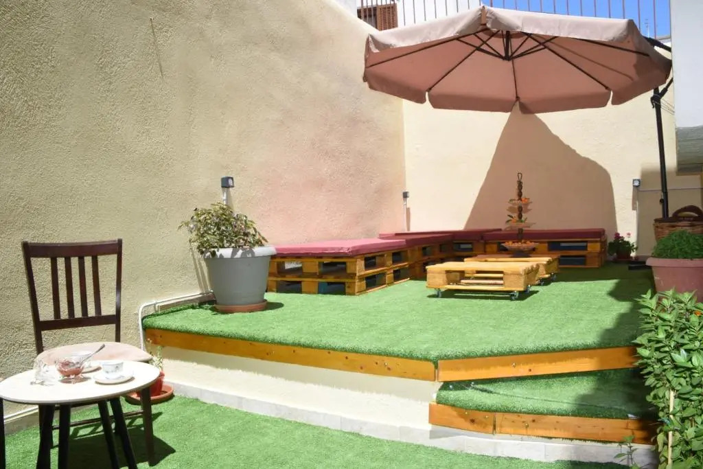 Little Yard Studios & Apartments #2