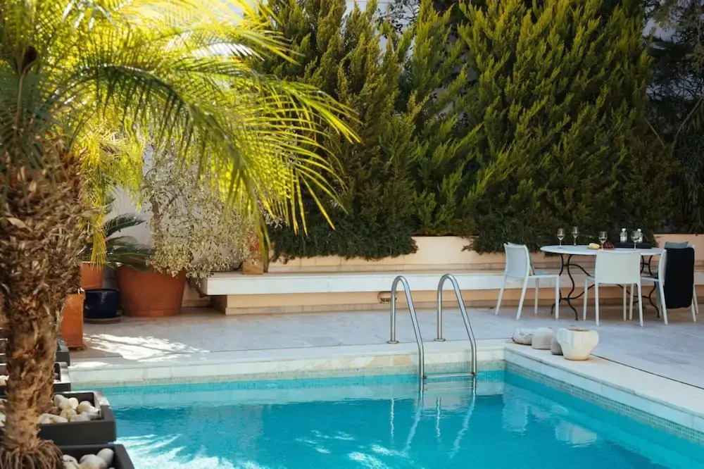 1BD Serene Calm Pool House