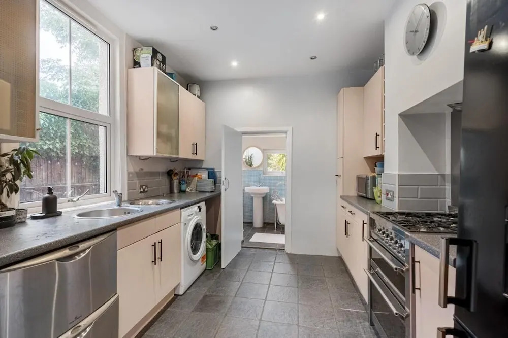 Inviting 3-bed House in Beckenham