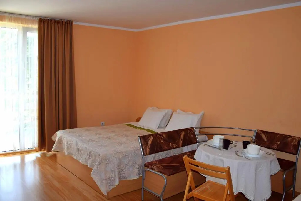 Sineva Del Sol Apartments