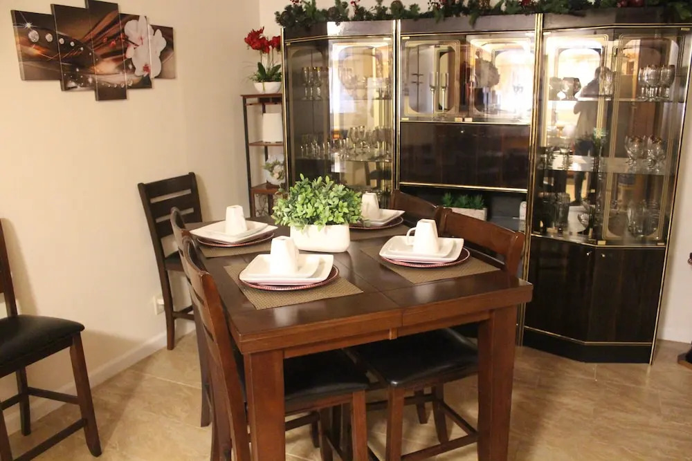 Spacious Comfy Room in Cozy Classy Duplex