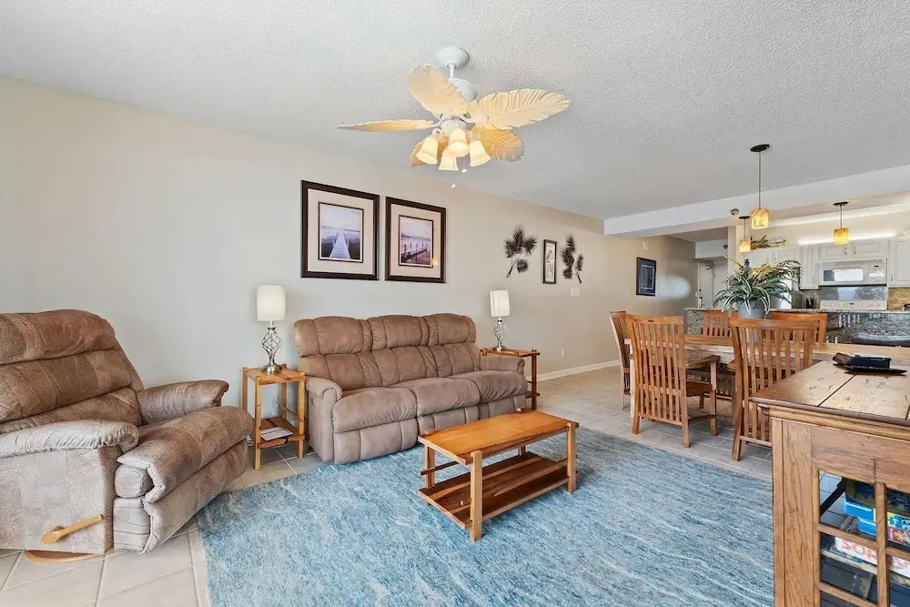 Romar Place 305