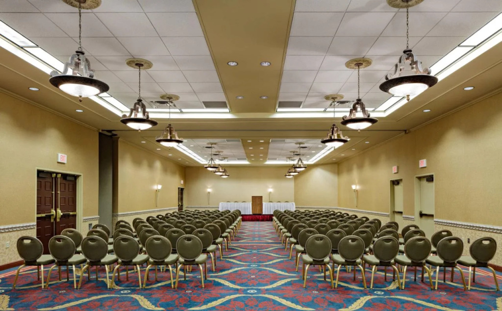 Sheraton Syracuse University Hotel and Conference Center