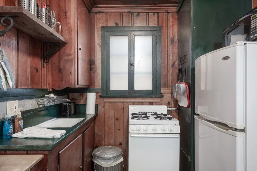 412apvillage12avncb - Cozy Cabin