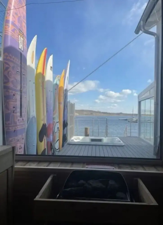 Holiday Home Pippa Comfortable Holiday Residence