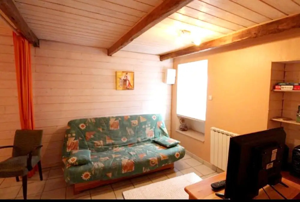 Apartment With one Bedroom in Champis, With Enclosed Garden and Wifi
