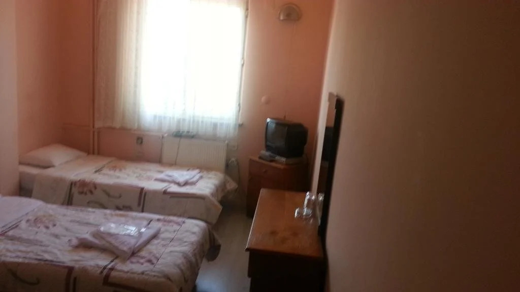 Saymoz Hotel