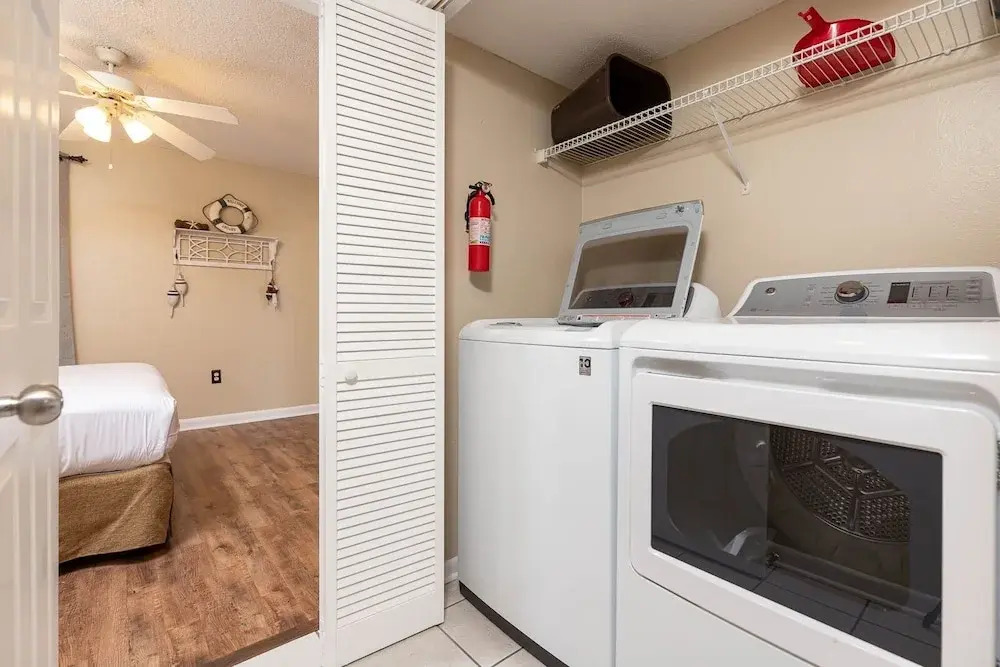Phoenix Vi 6701 3 Bedroom Condo