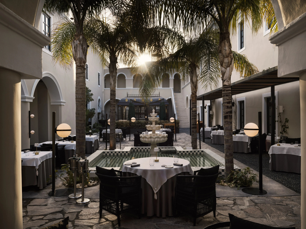 Katikies Garden Santorini - The Leading Hotels Of The World