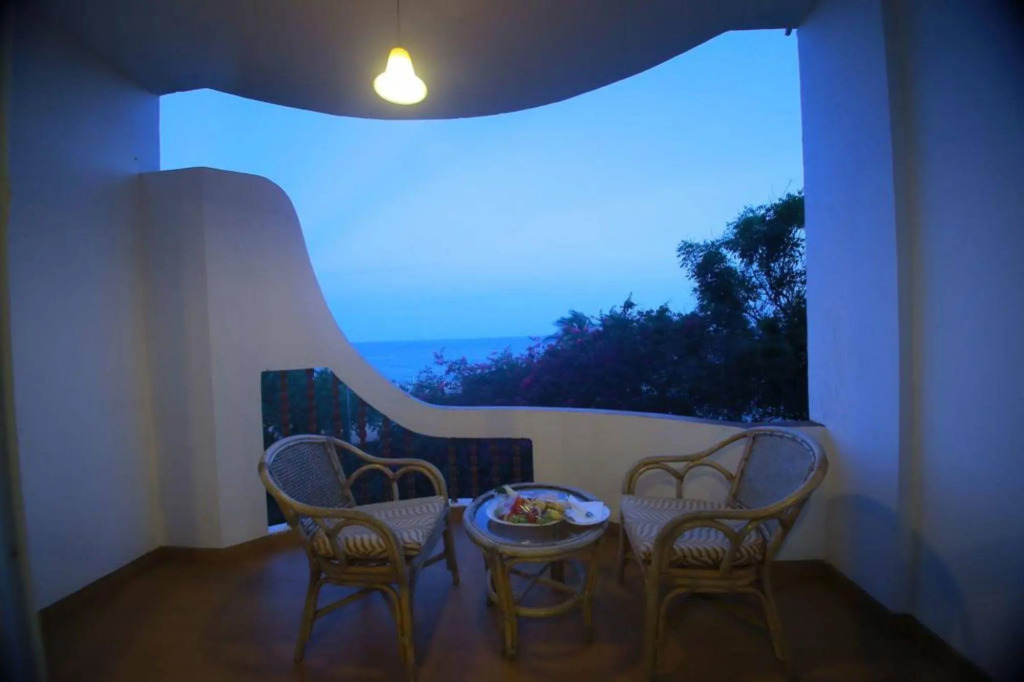 Peacock Beach Resort- Hambantota