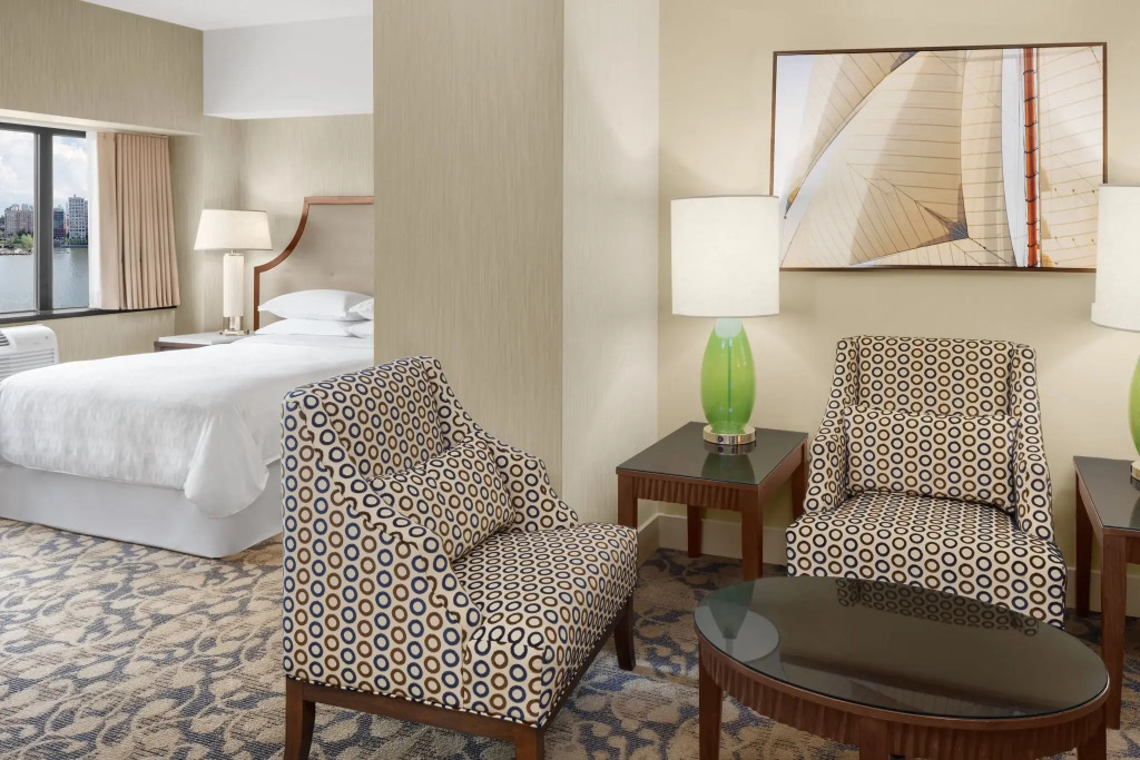 Sheraton Lincoln Harbor Hotel