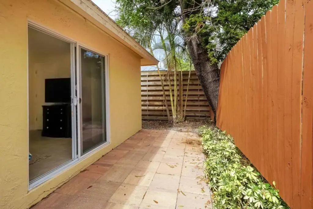 Lovely Cottage near the Beach and Downtown Sarasota