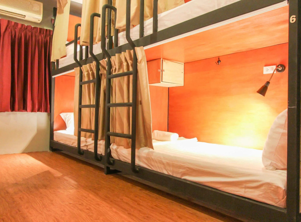 ThongLor Travellers Hostel and Cafe