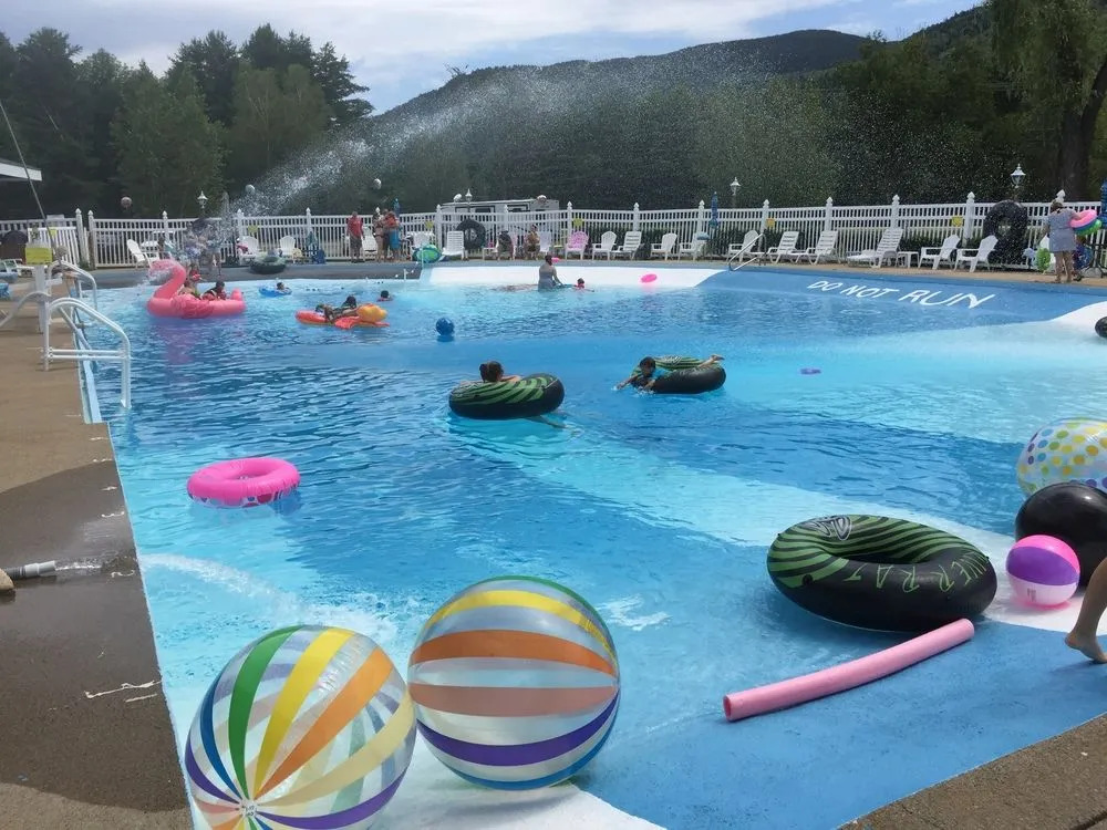 Sky Valley Motel & Cottages