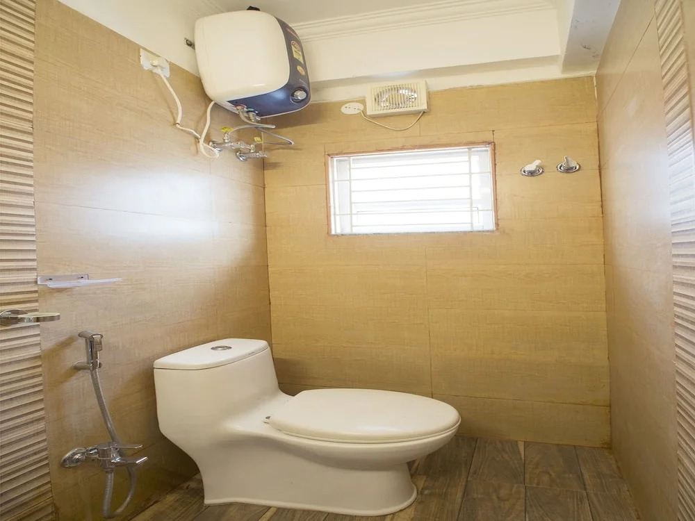 OYO 10597 Hotel Nirvana INN