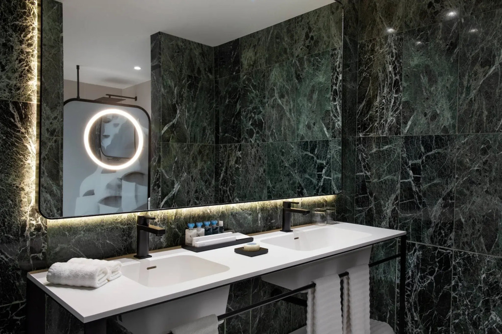 Renaissance Barcelona Hotel