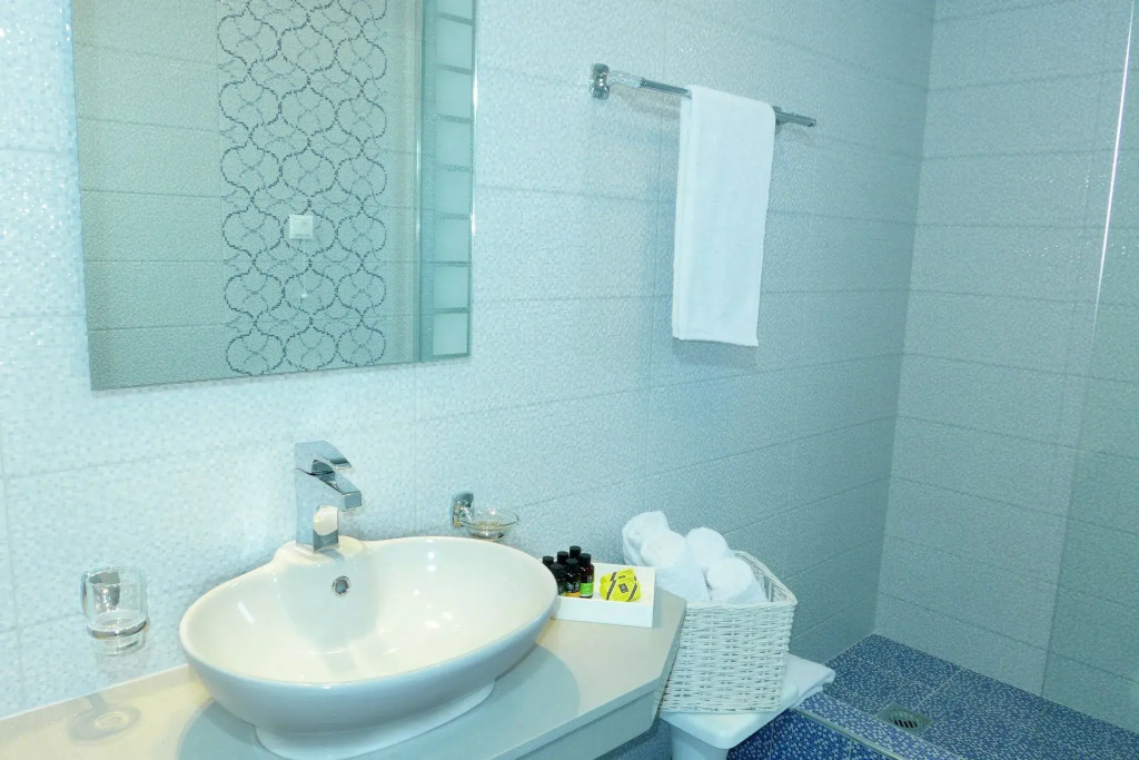 Amaryllis Beach Hotel