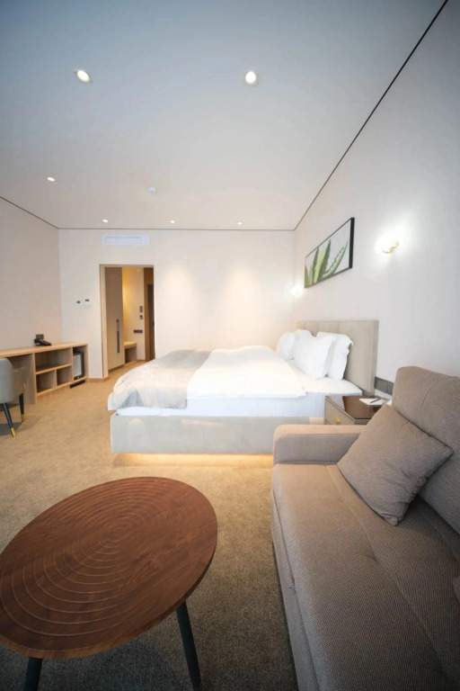 By Park Hotel