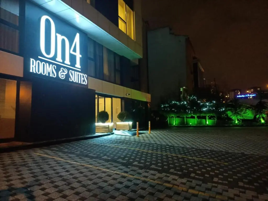On4 Rooms & Suites