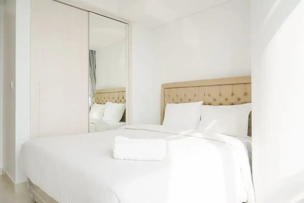 Stunning And Strategic 2Br Gold Coast Apartment Near Pik