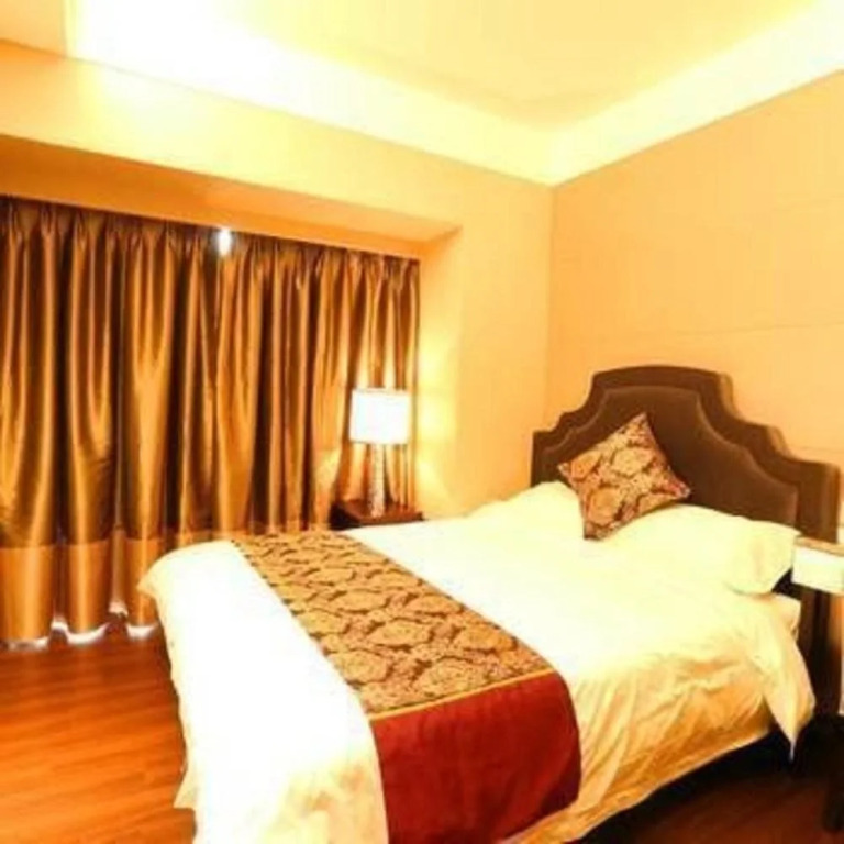 Fenghuang International Hotel