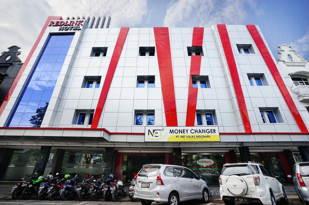 ZEN Rooms Near Mitra Raya