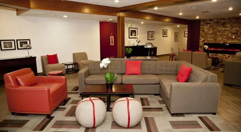 Summit Hotel