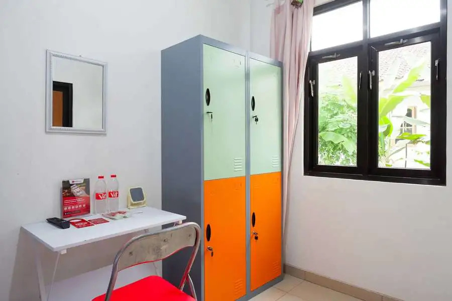 RedDoorz Syariah near Universitas Jenderal Soedirman 2