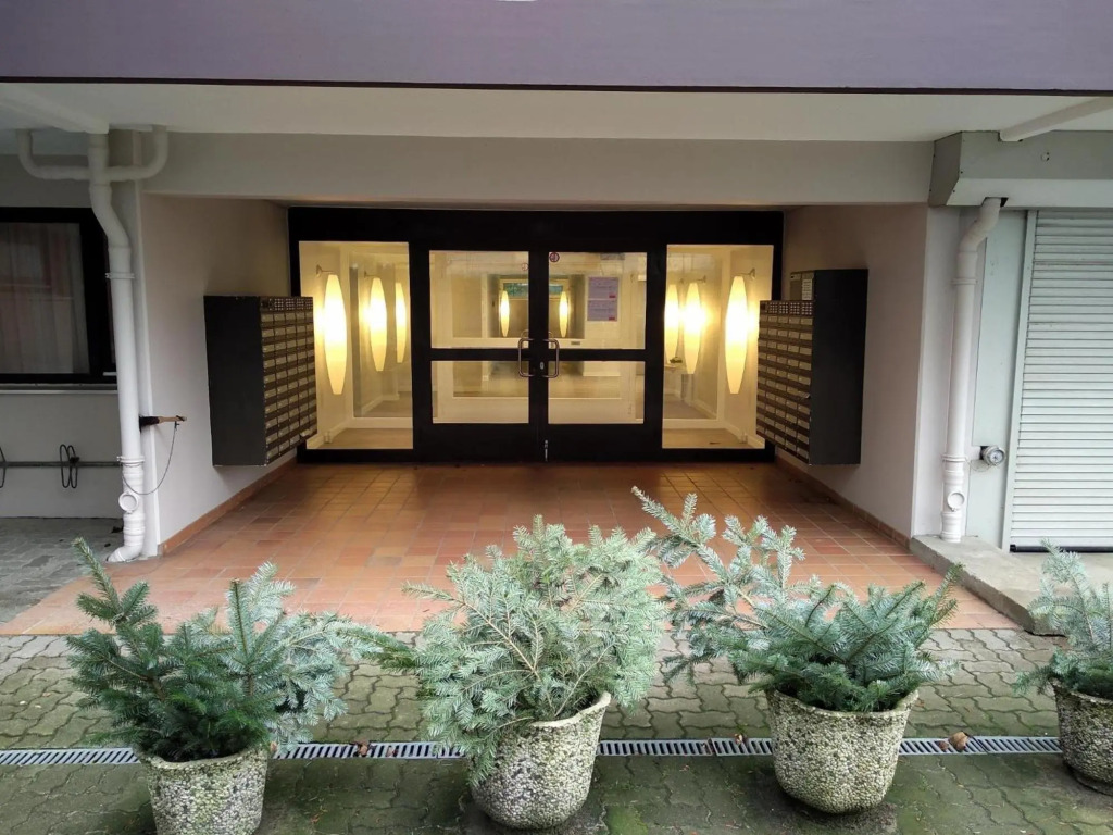 Res/114 - Residenz
