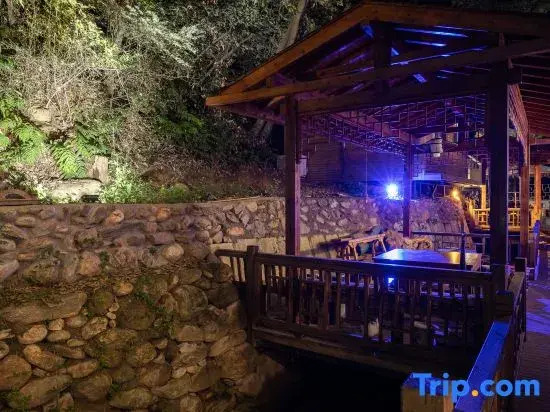 Zhixia Homestay