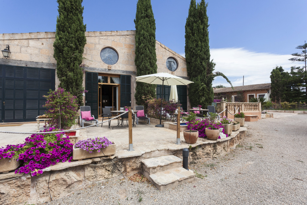 Es Revellar Art Resort
